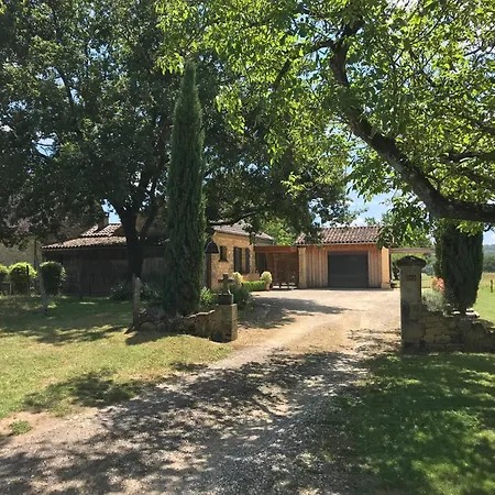 Semesterbostad Au Bout Du Chemin Insolite De Charme Vitrac (Dordogne)